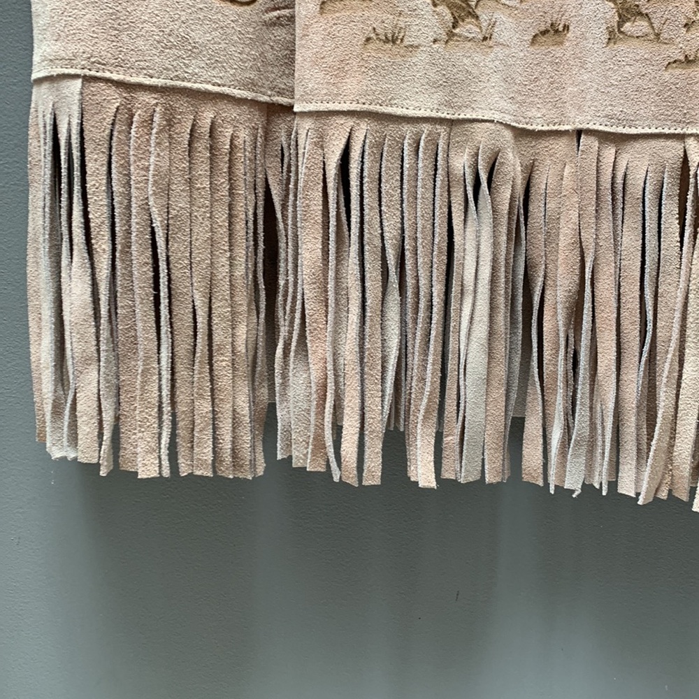 Vintage Suede Poncho. - Picture 6 of 10